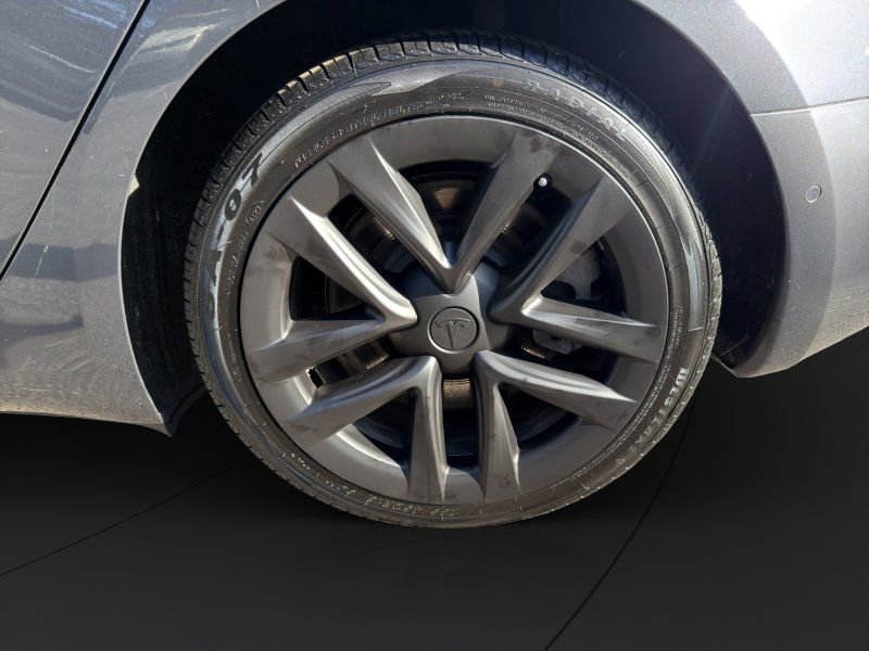 Used 2018 Tesla Model 3 Long Range image 22