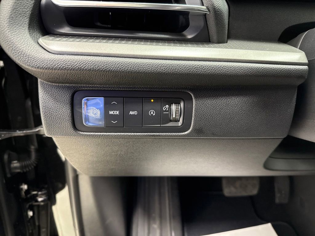 New 2026 Chevrolet Traverse LT w/ Midnight/Sport Edition image 24