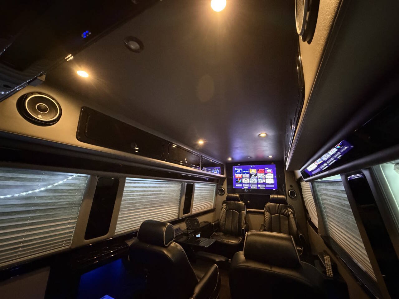 Used 2014 Mercedes-Benz Sprinter 2500 image 30