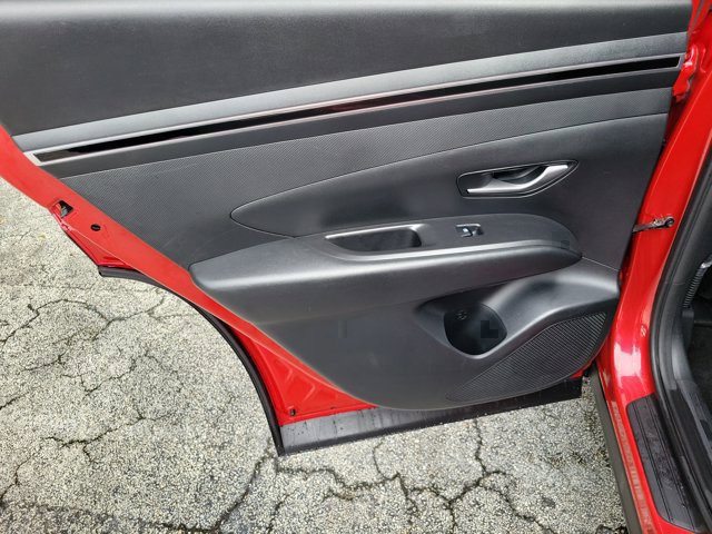 Used 2022 Hyundai Tucson SEL FWD image 16