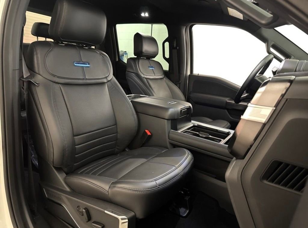 New 2026 Ford F450 Platinum w/ FX4 Off-Road Package image 30