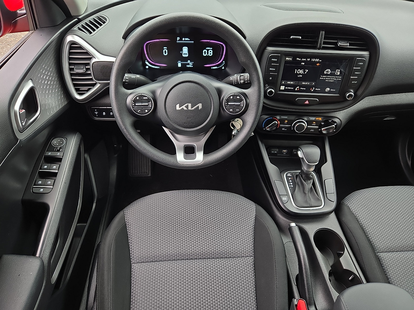 Used 2023 Kia Soul LX w/ LX Technology Package FWD image 11
