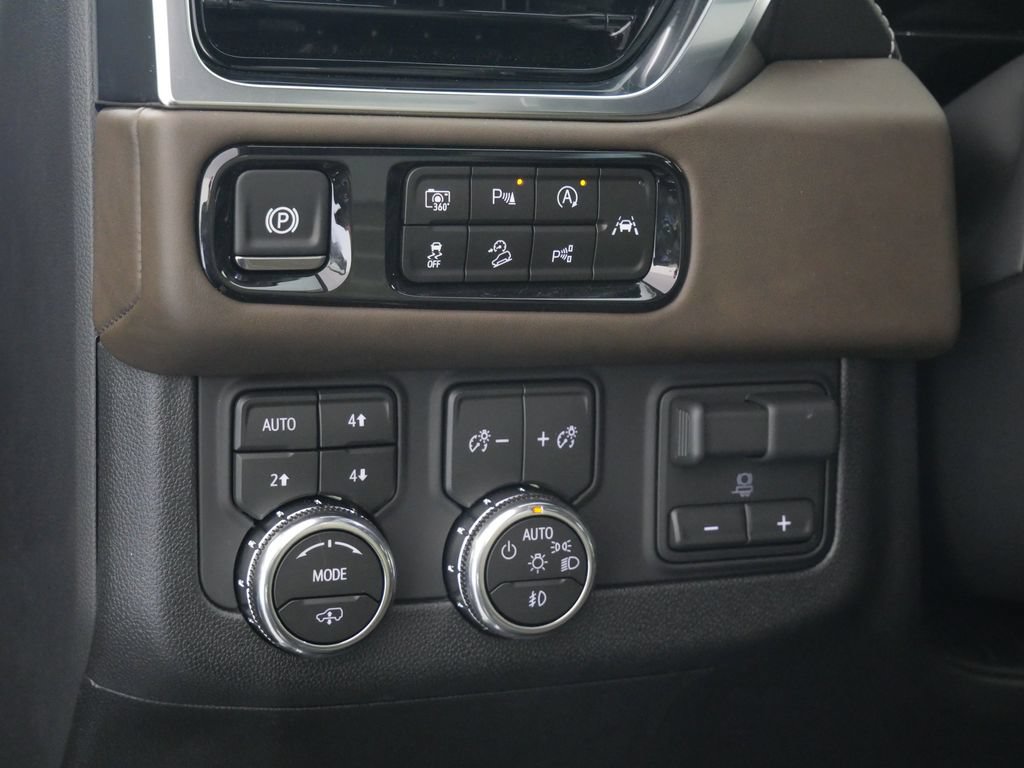 New 2026 GMC Yukon Denali Ultimate AWD/4WD image 22