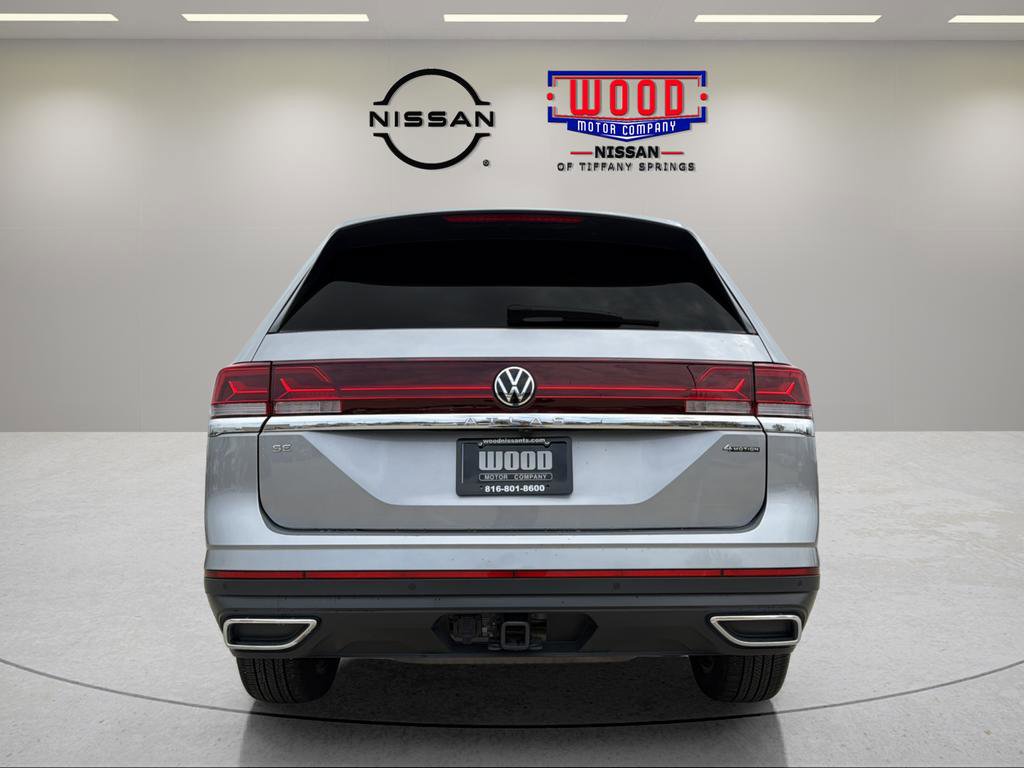 Used 2024 Volkswagen Atlas SE image 3