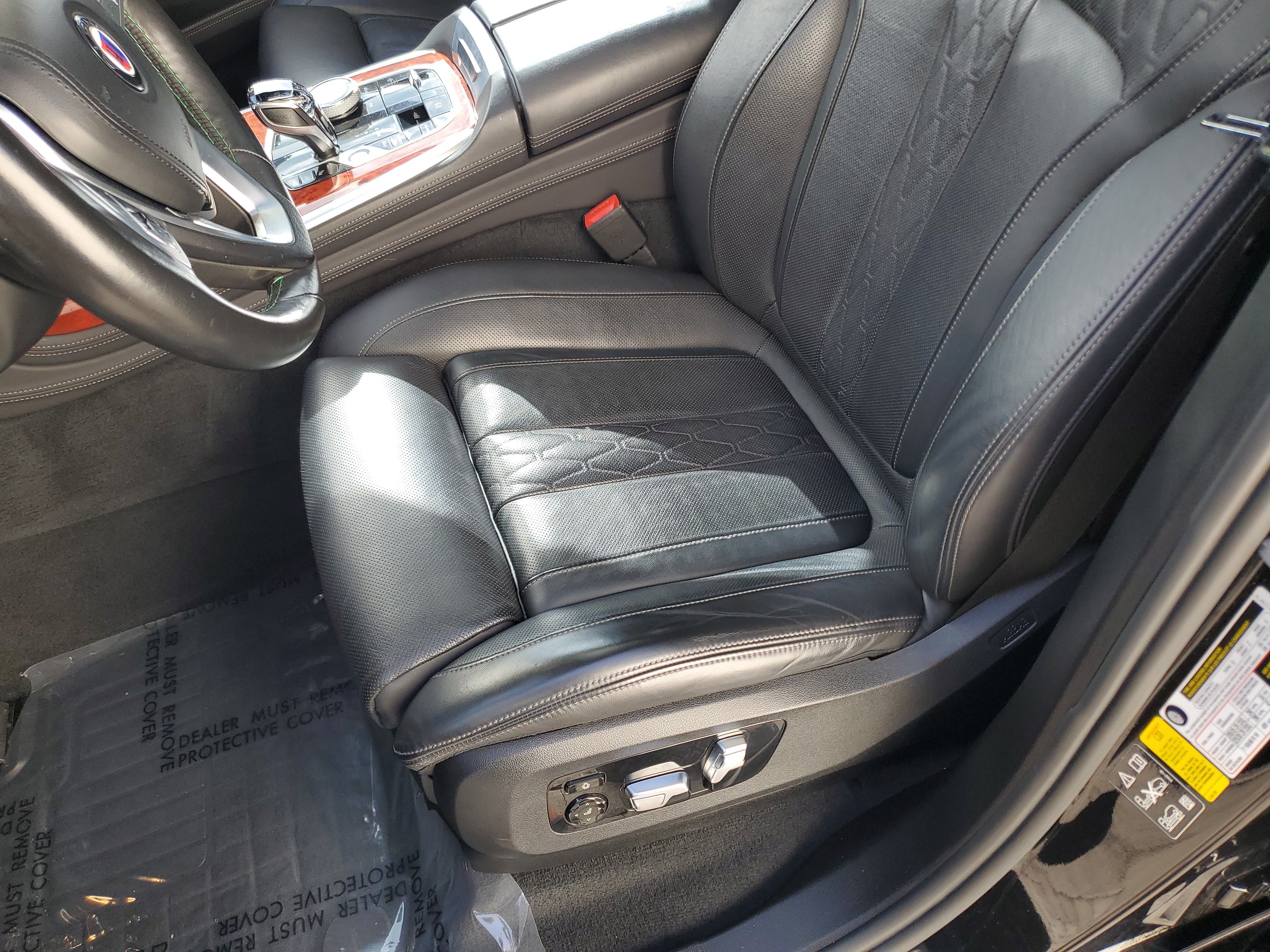 Used 2022 BMW ALPINA XB7 image 22