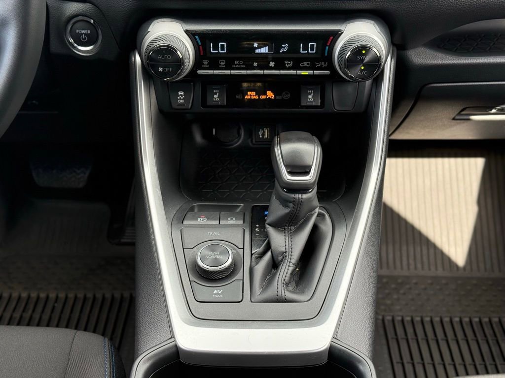 Certified 2025 Toyota RAV4 SE w/ Convenience Package AWD/4WD image 25