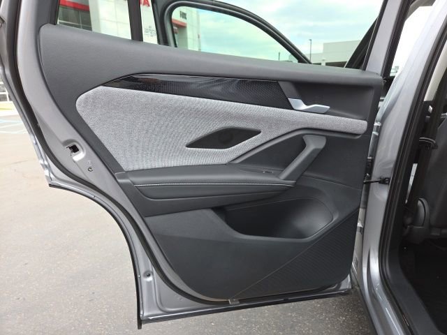 Used 2025 Volkswagen Tiguan S image 12