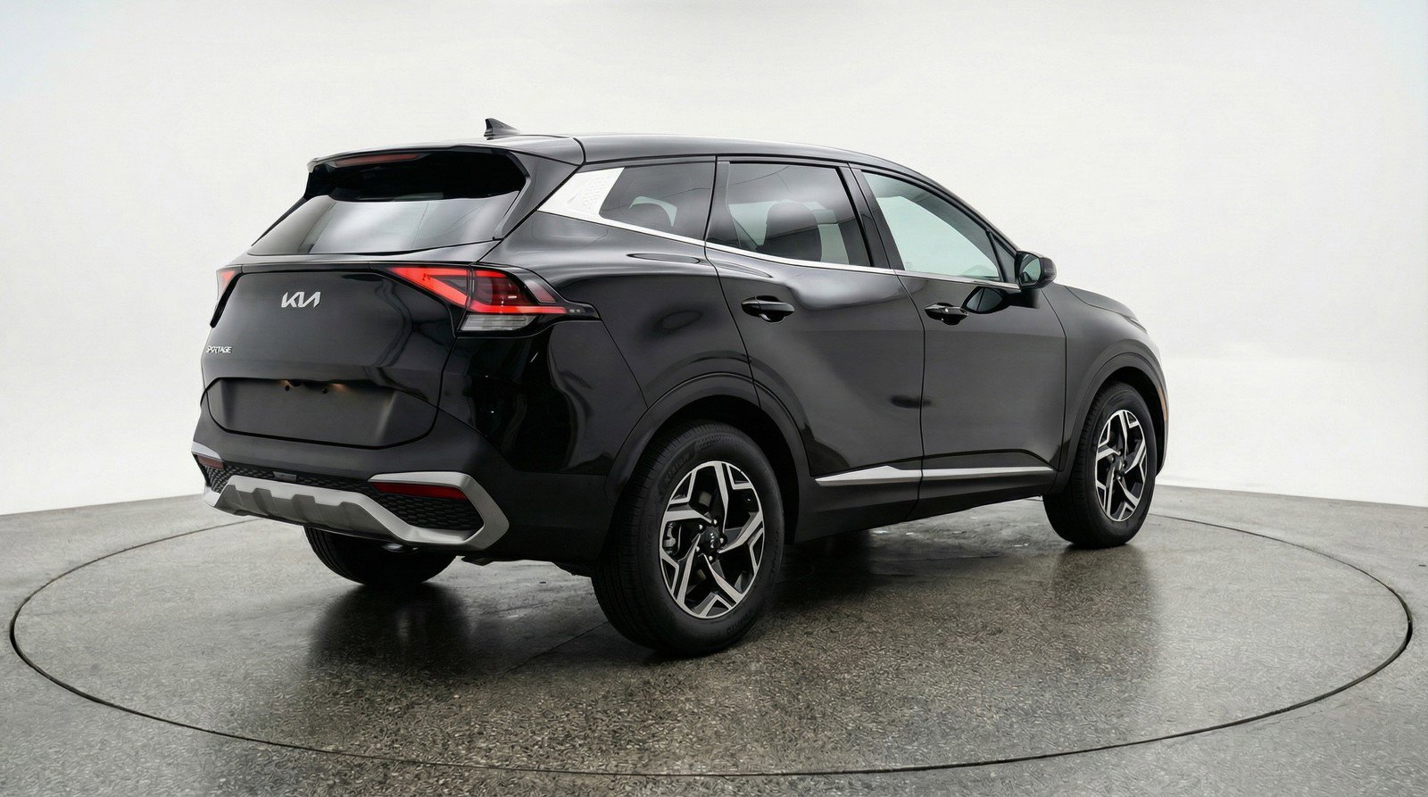 Used 2025 Kia Sportage LX image 9