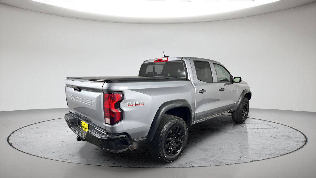 Used 2025 Chevrolet Colorado Trail Boss AWD/4WD image 8