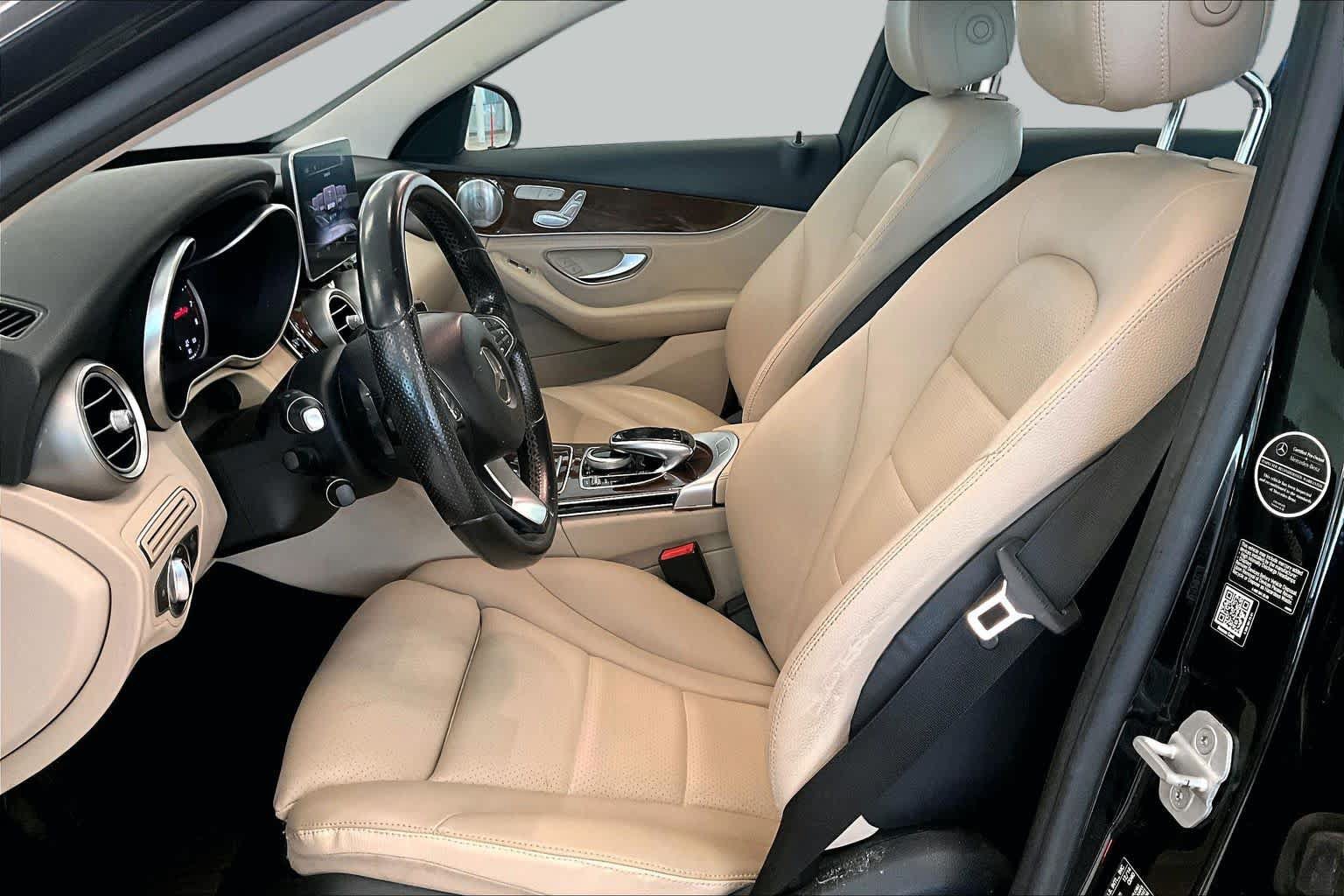 Used 2015 Mercedes-Benz C 300 4MATIC Sedan image 7