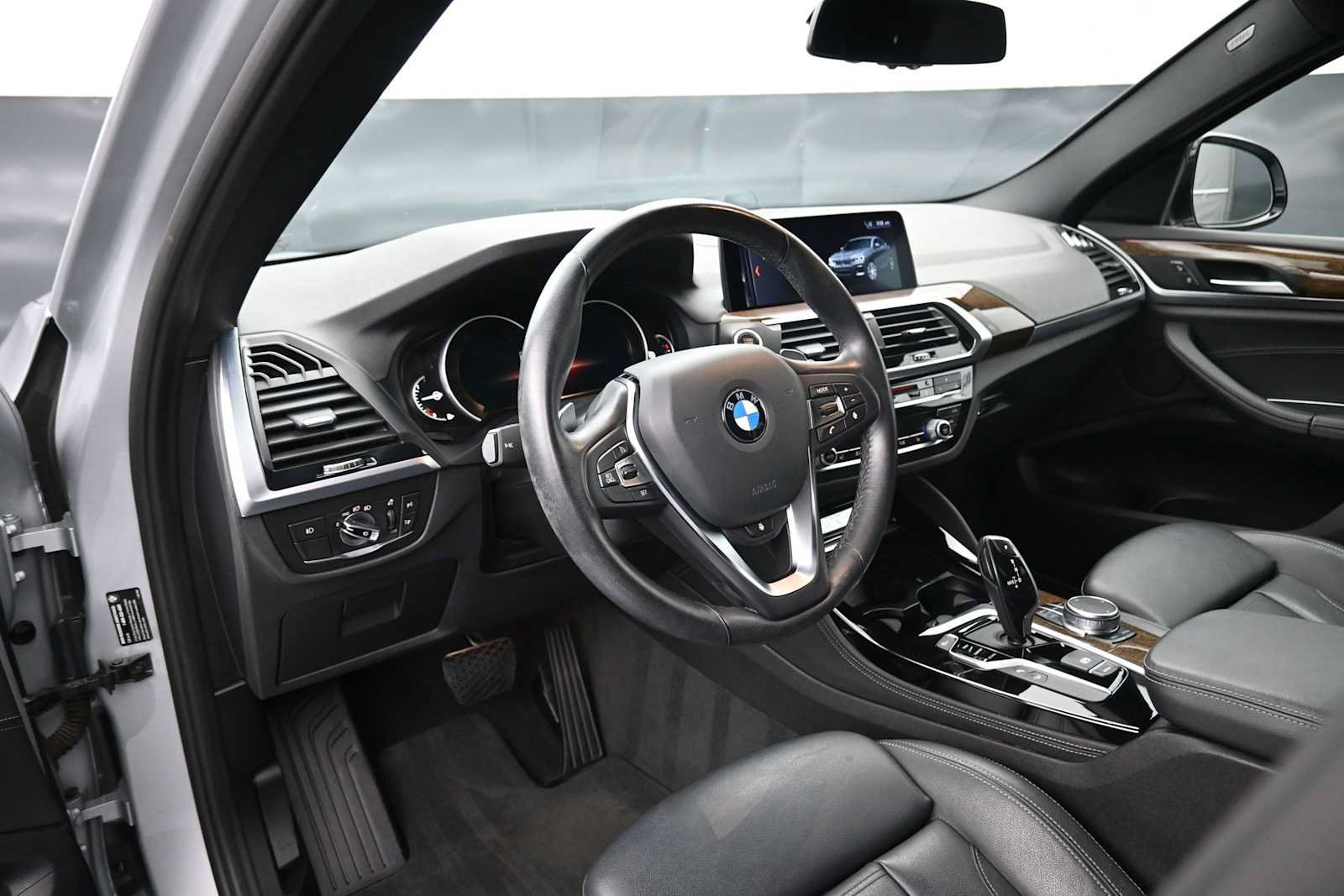 Used 2019 BMW X4 xDrive30i w/ Convenience Package AWD/4WD image 4