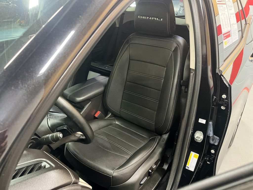Used 2024 GMC Terrain Denali w/ Denali Premium Package AWD/4WD image 20