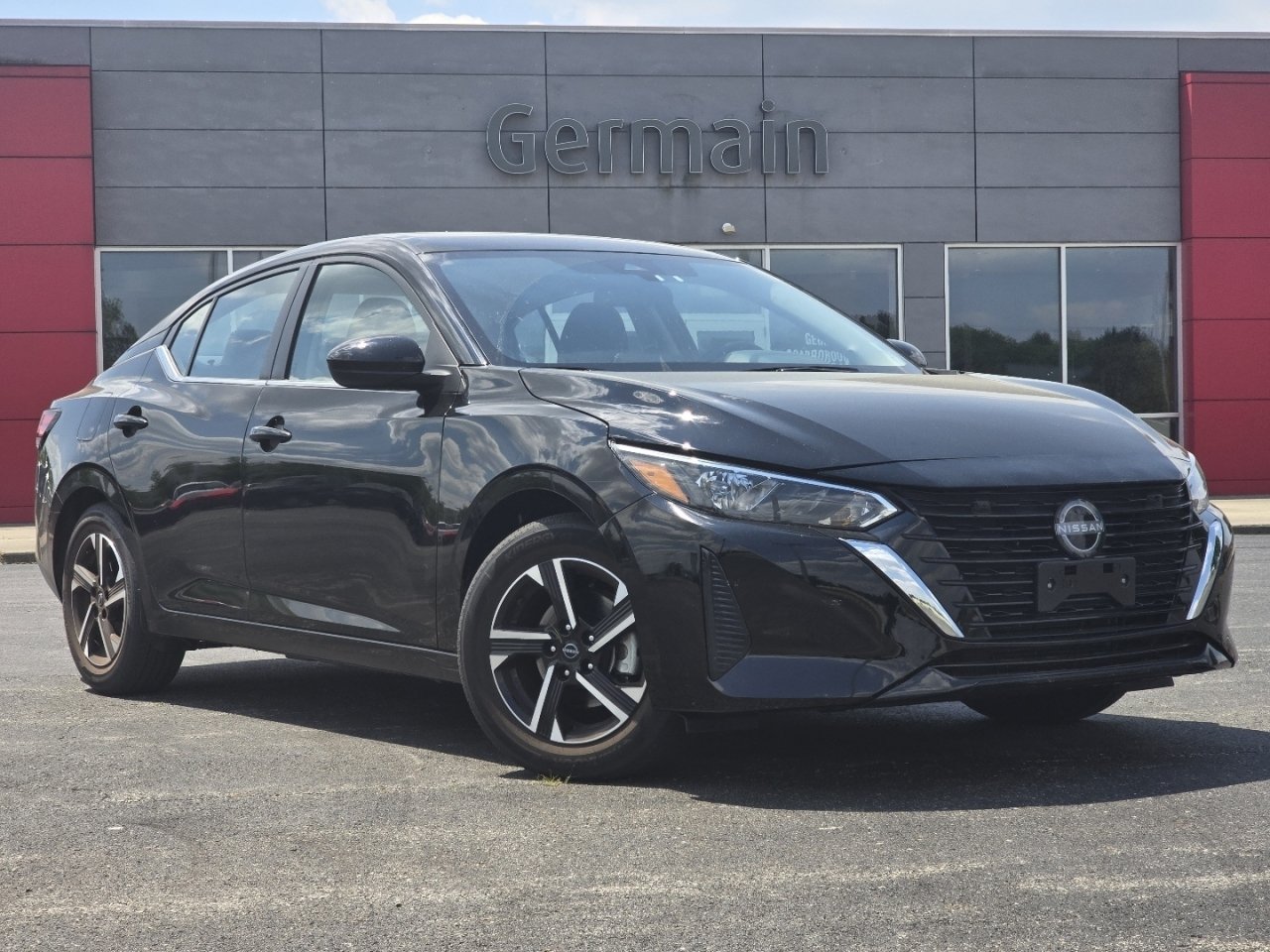 Used 2025 Nissan Sentra SV FWD image 2