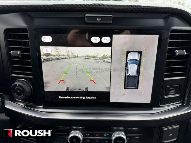 New 2026 Ford F250 Lariat w/ Black Appearance Package image 22