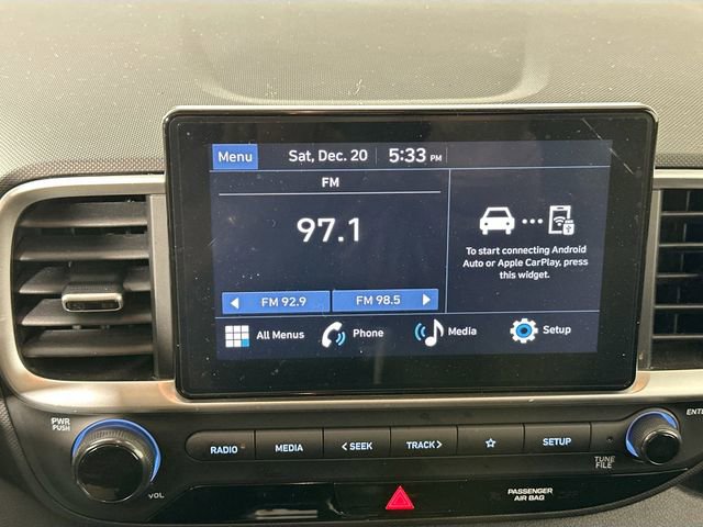 Used 2024 Hyundai Venue SE image 11