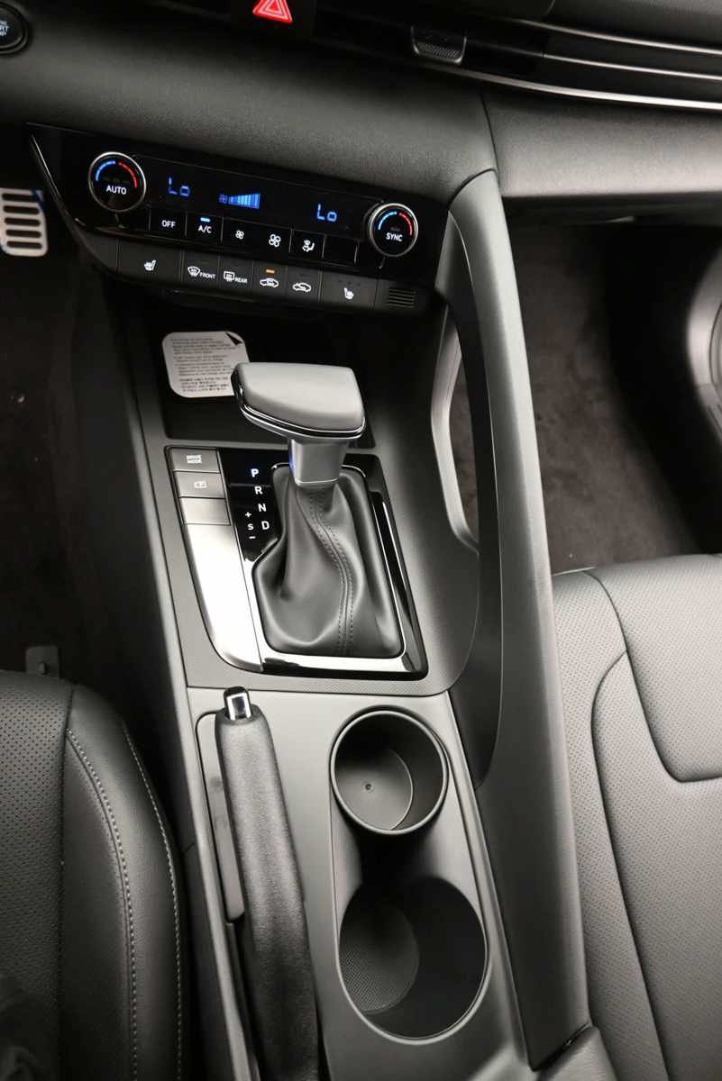 New 2026 Hyundai Elantra SEL Sport FWD image 21