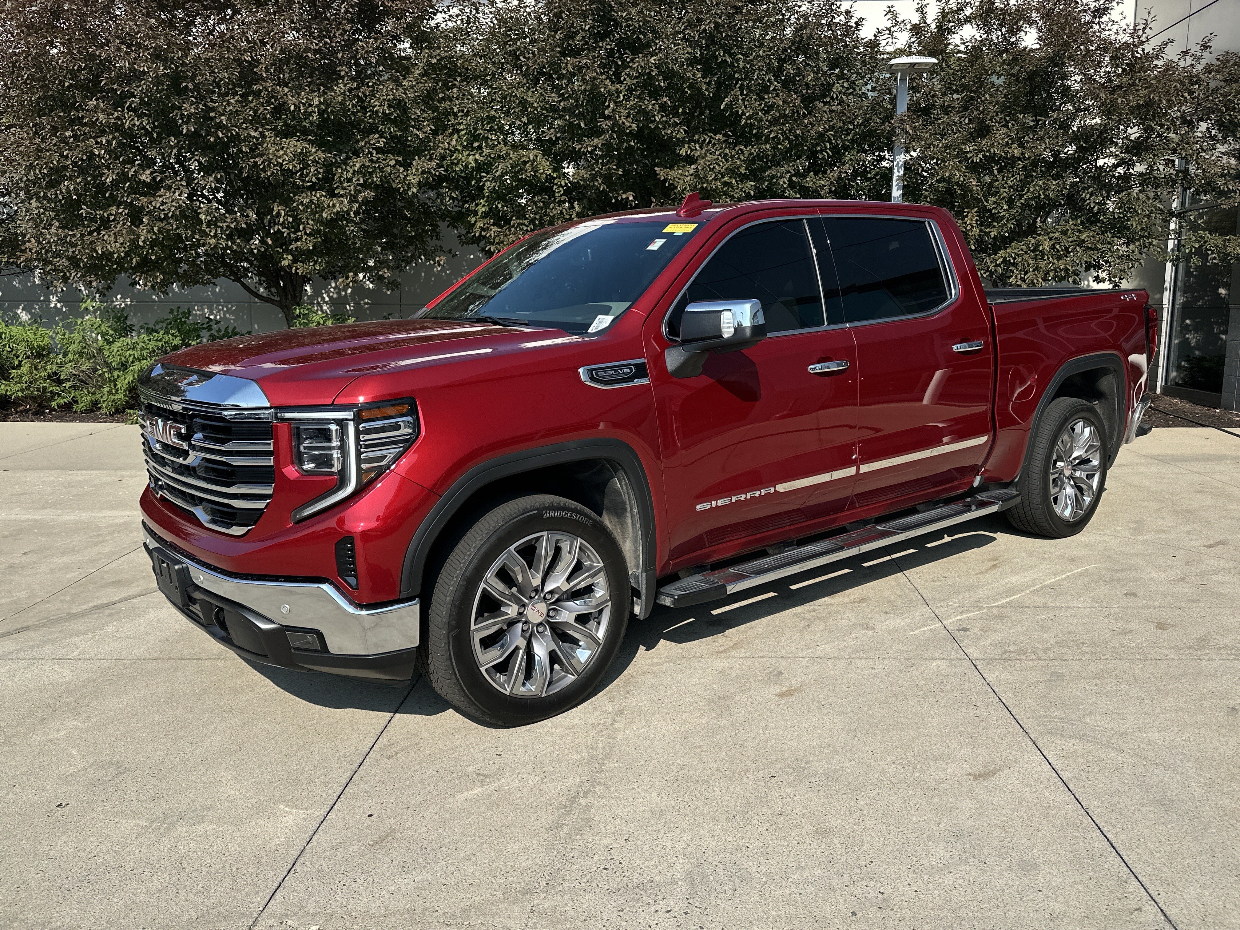 Used 2024 GMC Sierra 1500 SLT w/ SLT Premium Plus Package AWD/4WD image 3