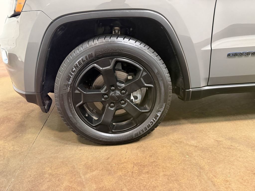Used 2019 Jeep Grand Cherokee Laredo AWD/4WD image 88