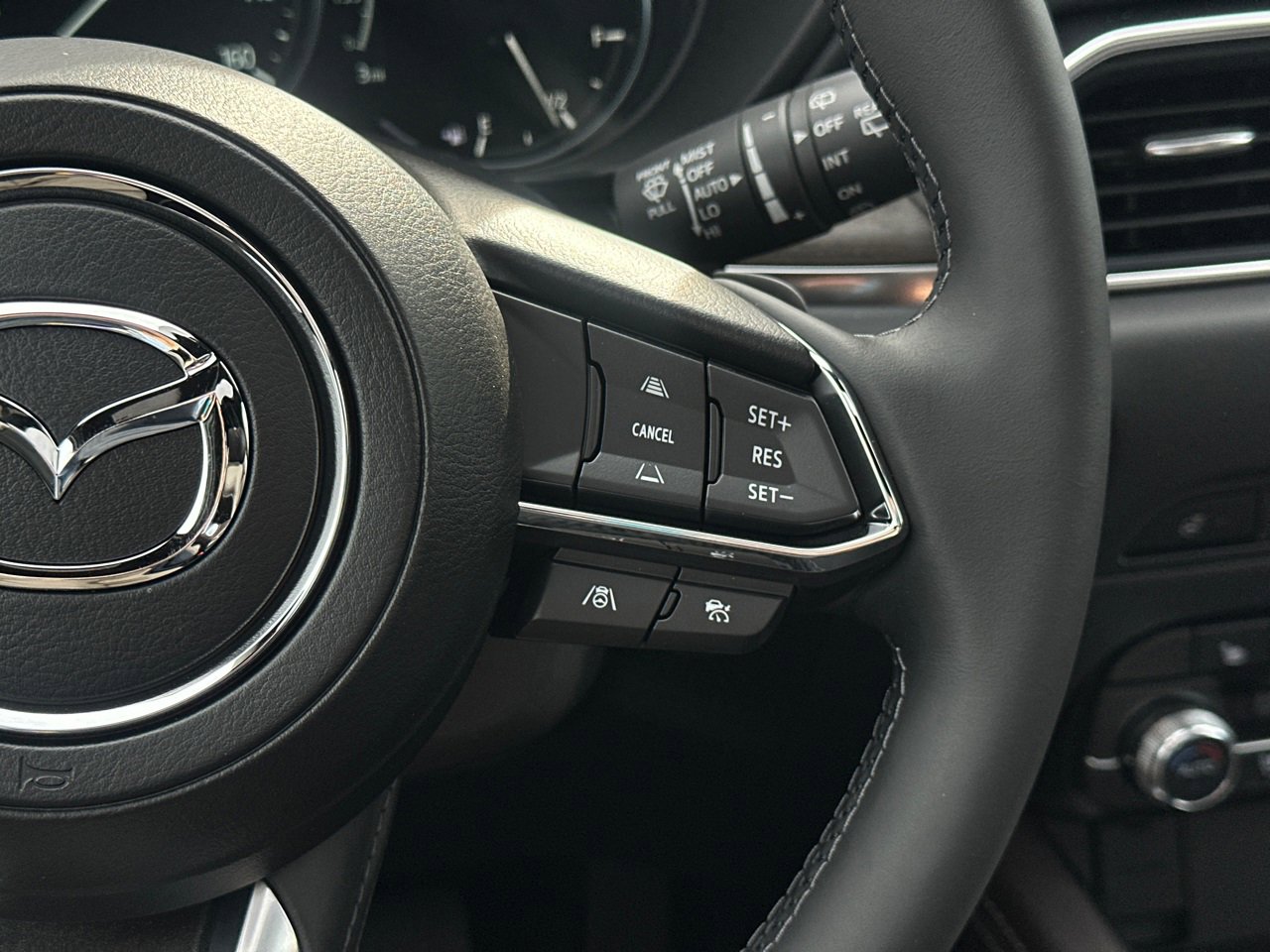 New 2025 MAZDA CX-5 Signature image 24