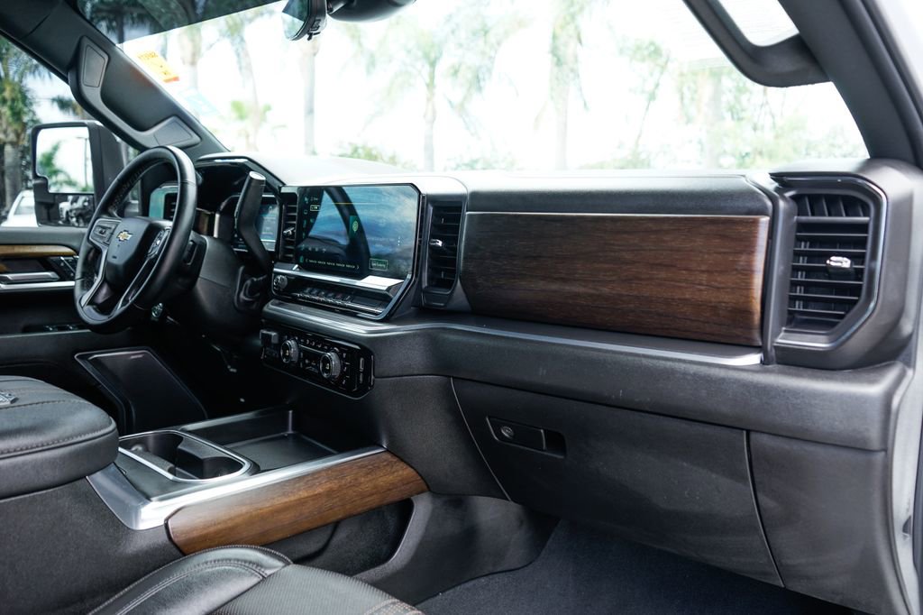 Used 2024 Chevrolet Silverado 2500 High Country w/ High Country Premium Package image 41