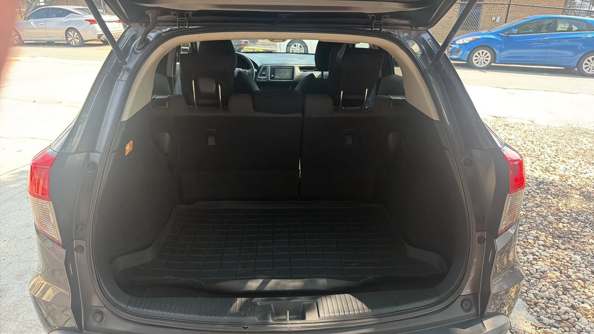 Used 2019 Honda HR-V EX image 9