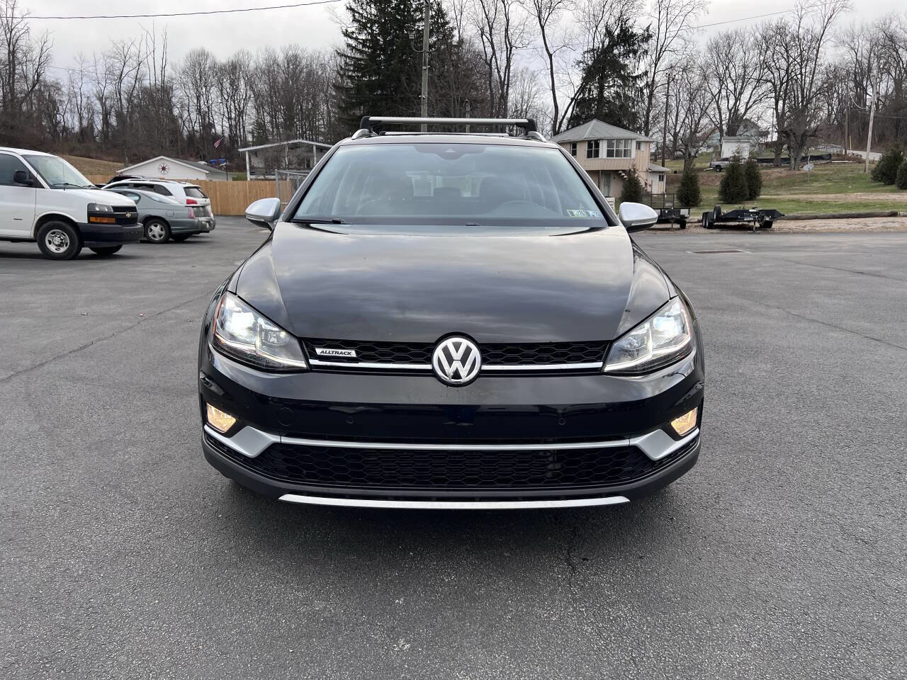 Used 2019 Volkswagen Golf Alltrack SEL image 2