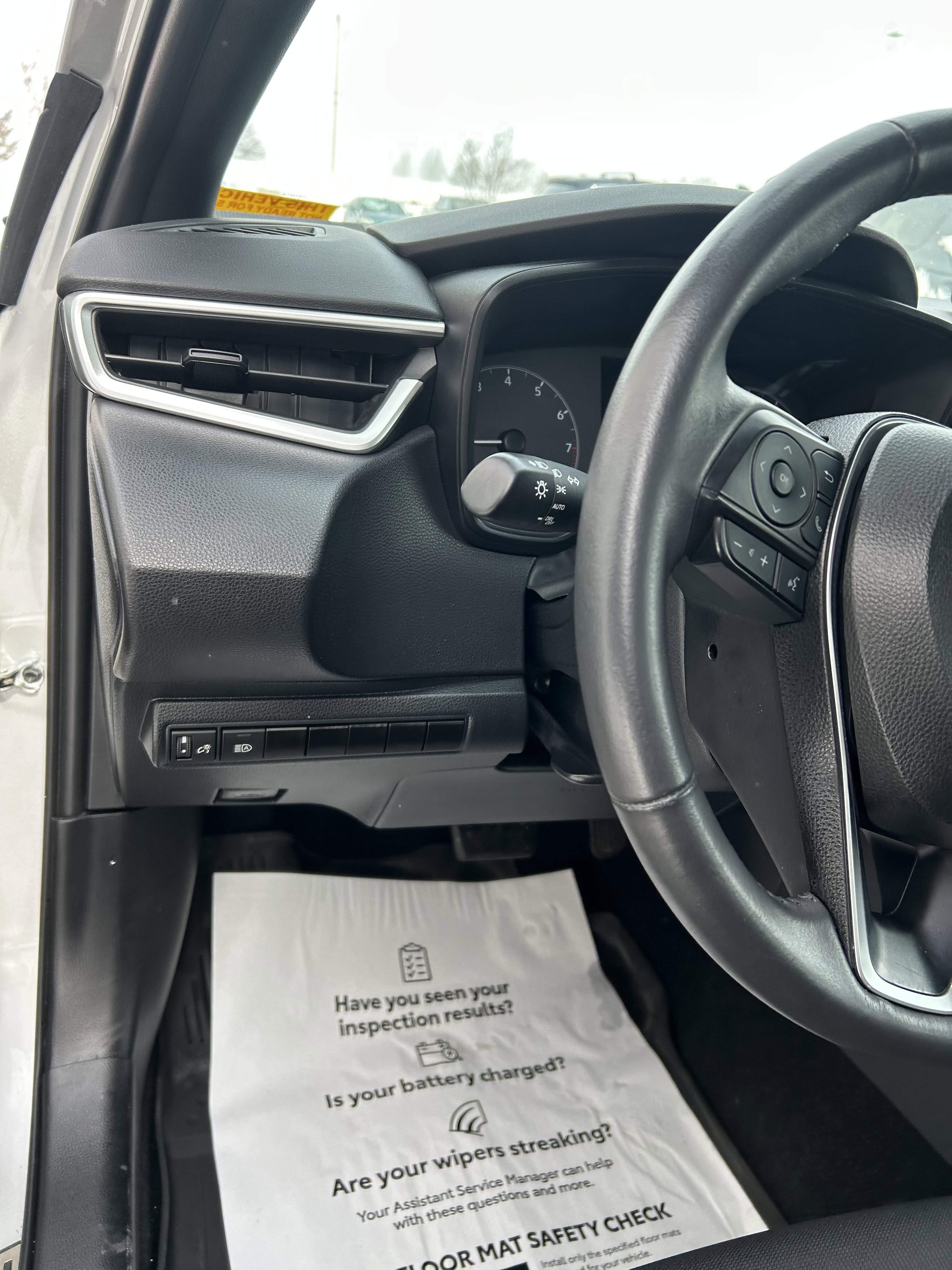 Certified 2024 Toyota Corolla SE w/ SE Premium Package image 17