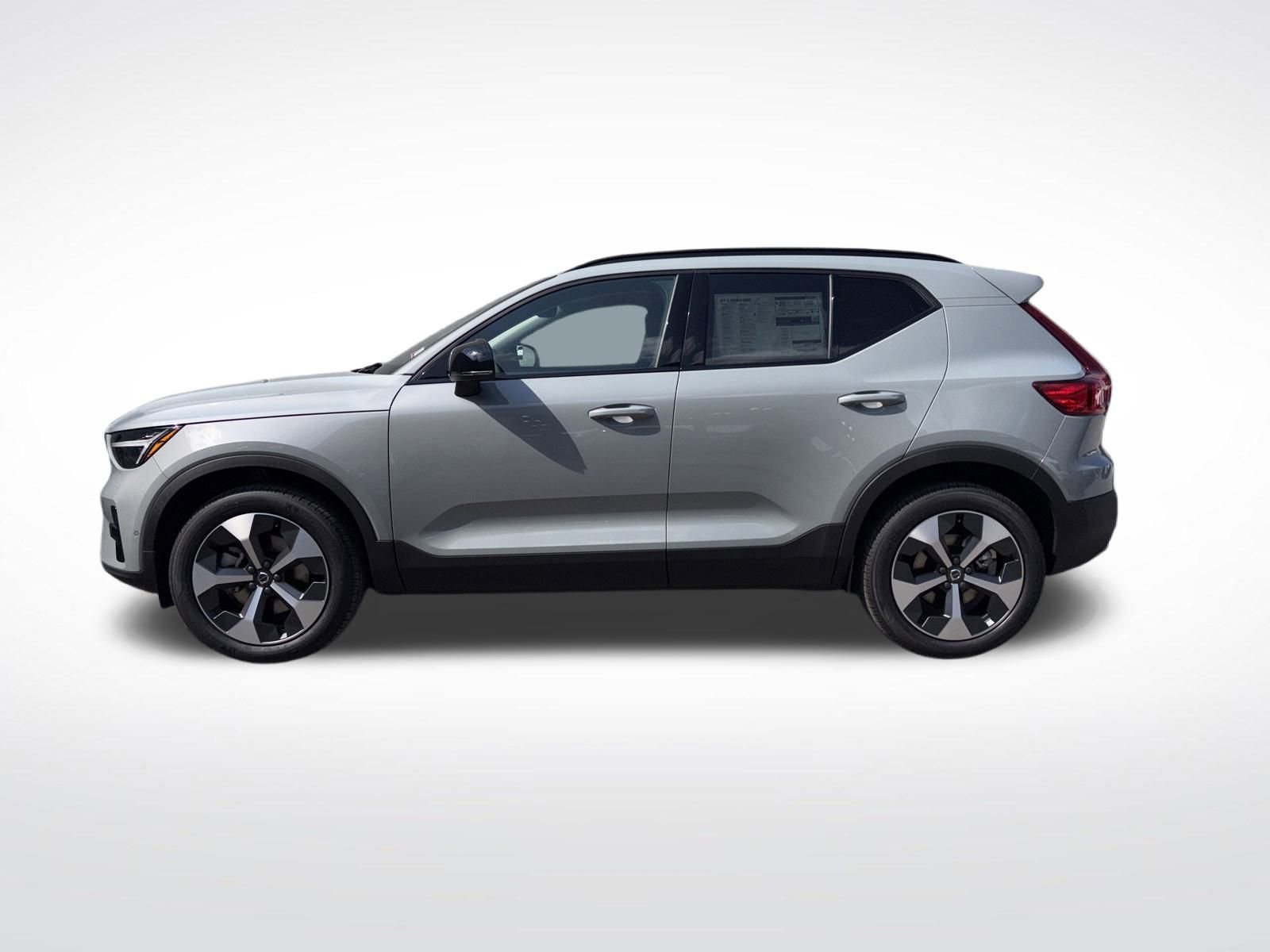 New 2026 Volvo XC40 B5 Plus w/ Protection Package Premier video 2
