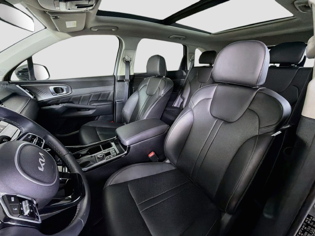 Used 2023 Kia Sorento SX FWD image 14