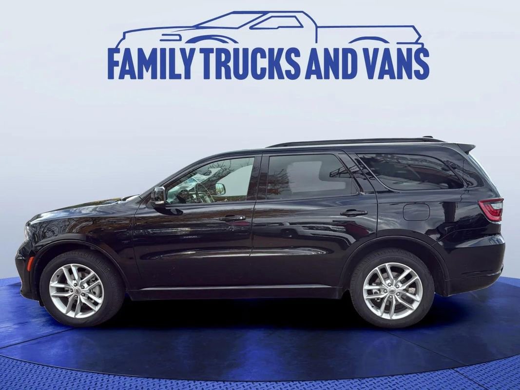Used 2024 Dodge Durango GT image 2