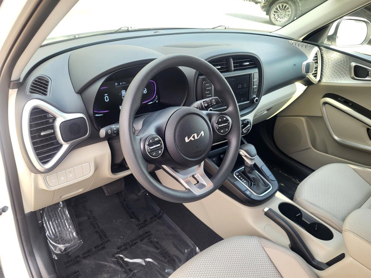 Used 2025 Kia Soul LX w/ LX Technology Package image 10