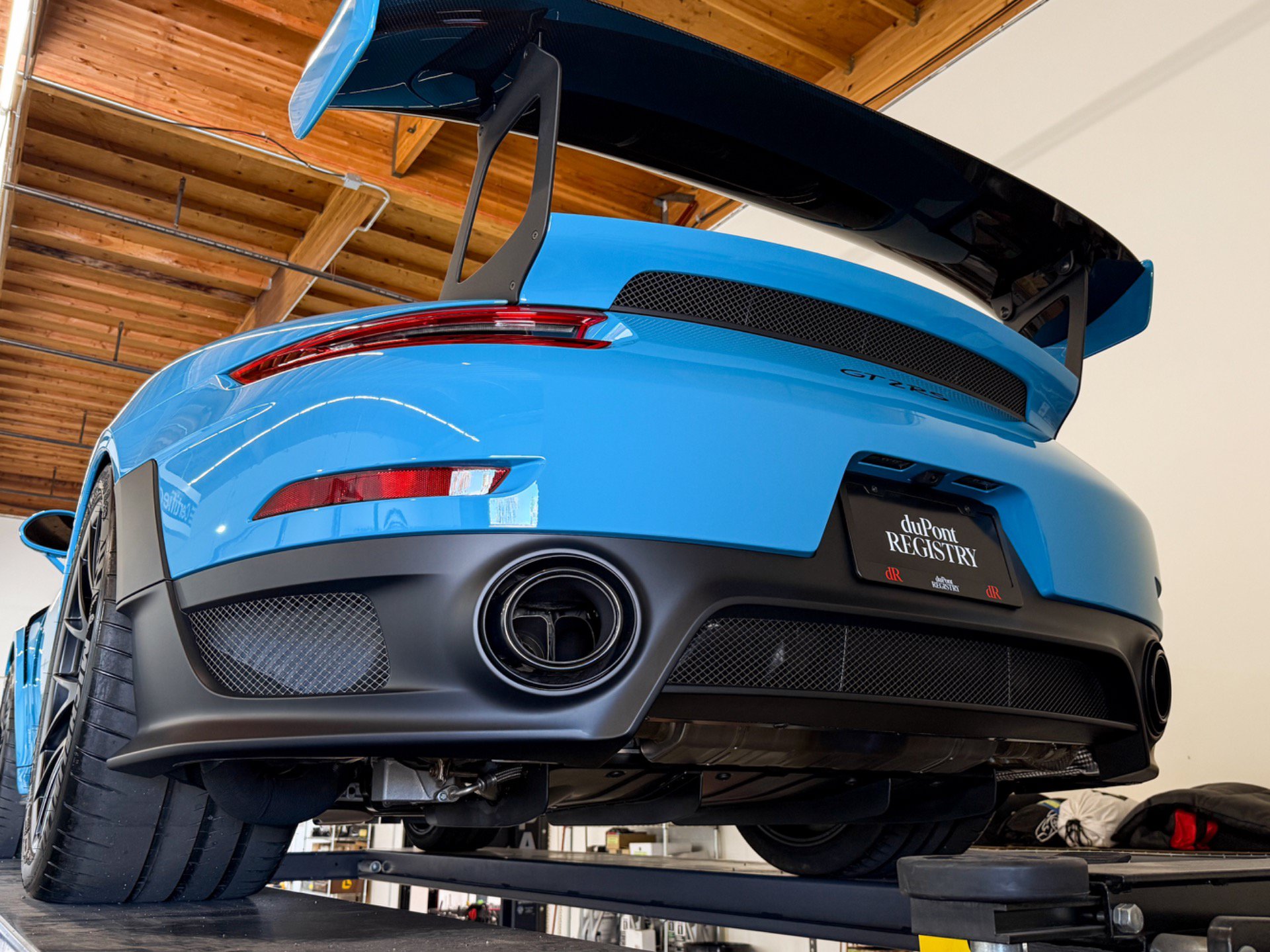 Used 2018 Porsche 911 GT2 RS RWD image 98