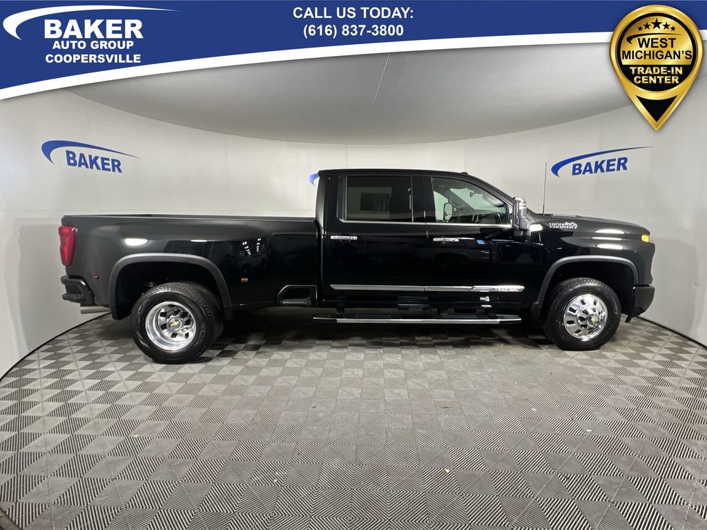 Used 2025 Chevrolet Silverado 3500 High Country w/ Technology Package image 10