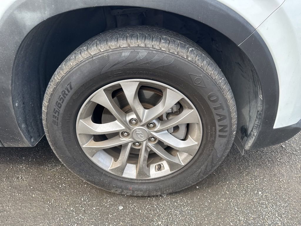 Used 2019 Hyundai Santa Fe SE FWD image 4