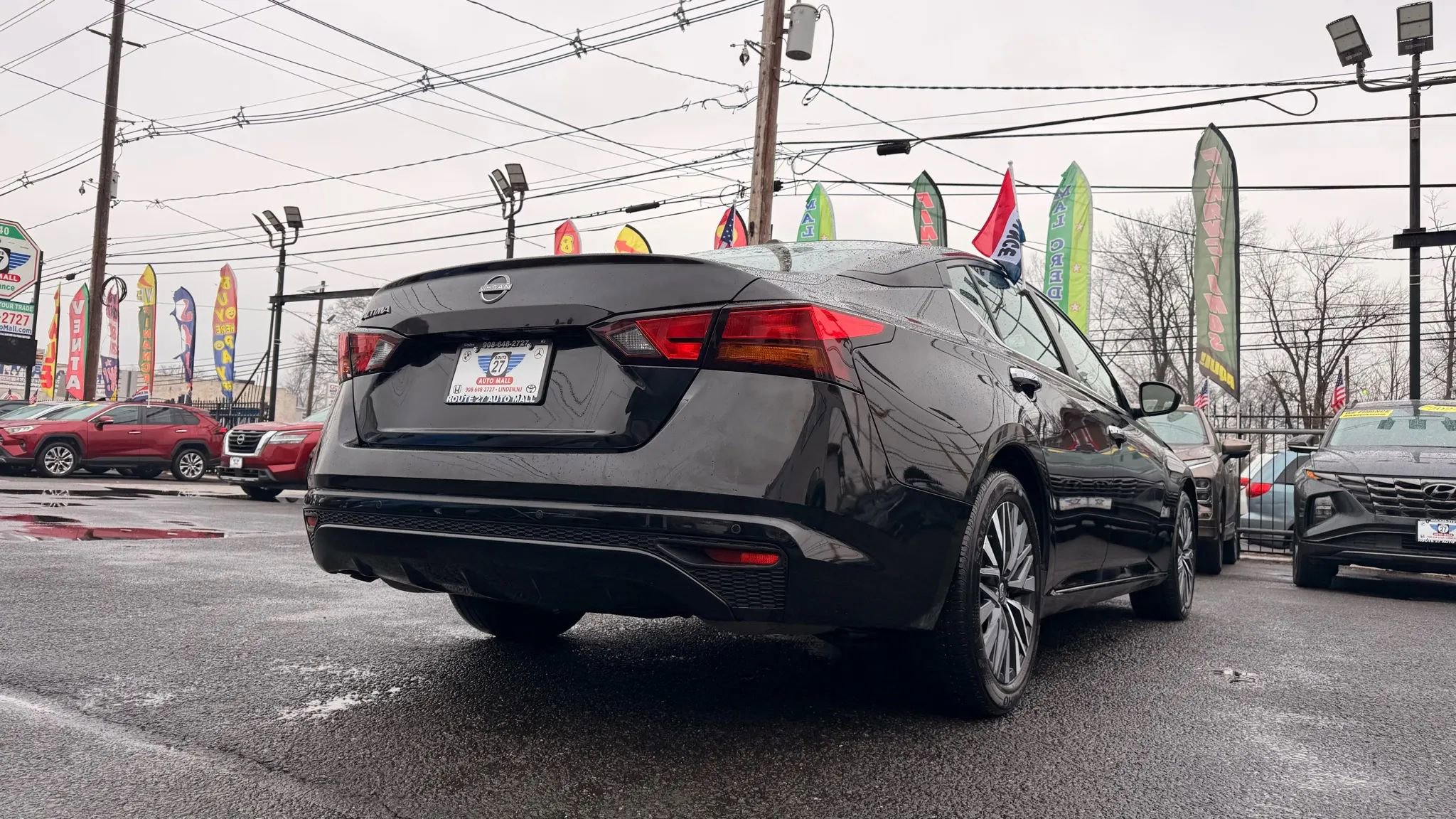 Used 2025 Nissan Altima 2.5 SV image 9