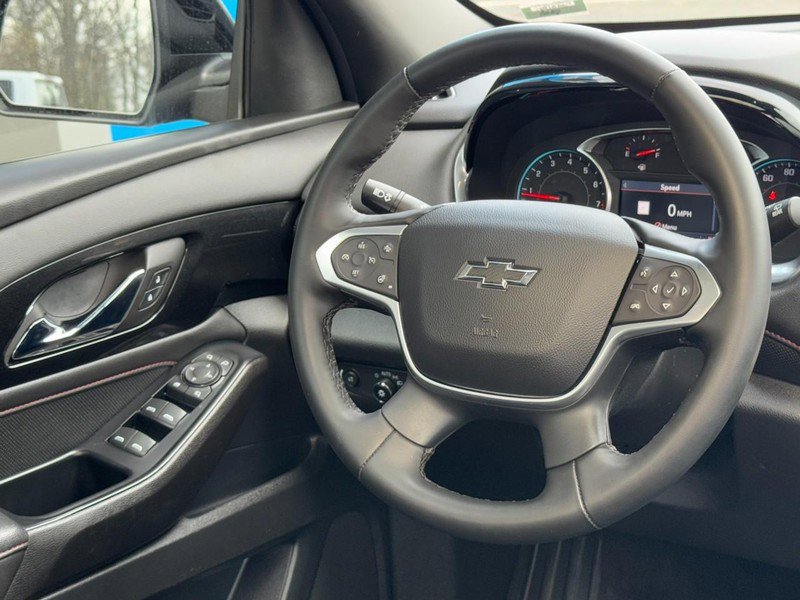 Used 2023 Chevrolet Traverse RS image 13