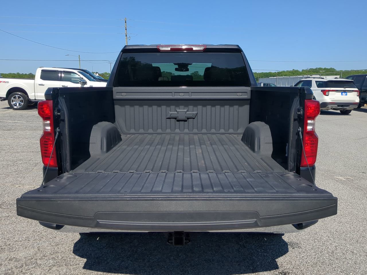 Used 2022 Chevrolet Silverado 1500 LT w/ Protection Package AWD/4WD image 11