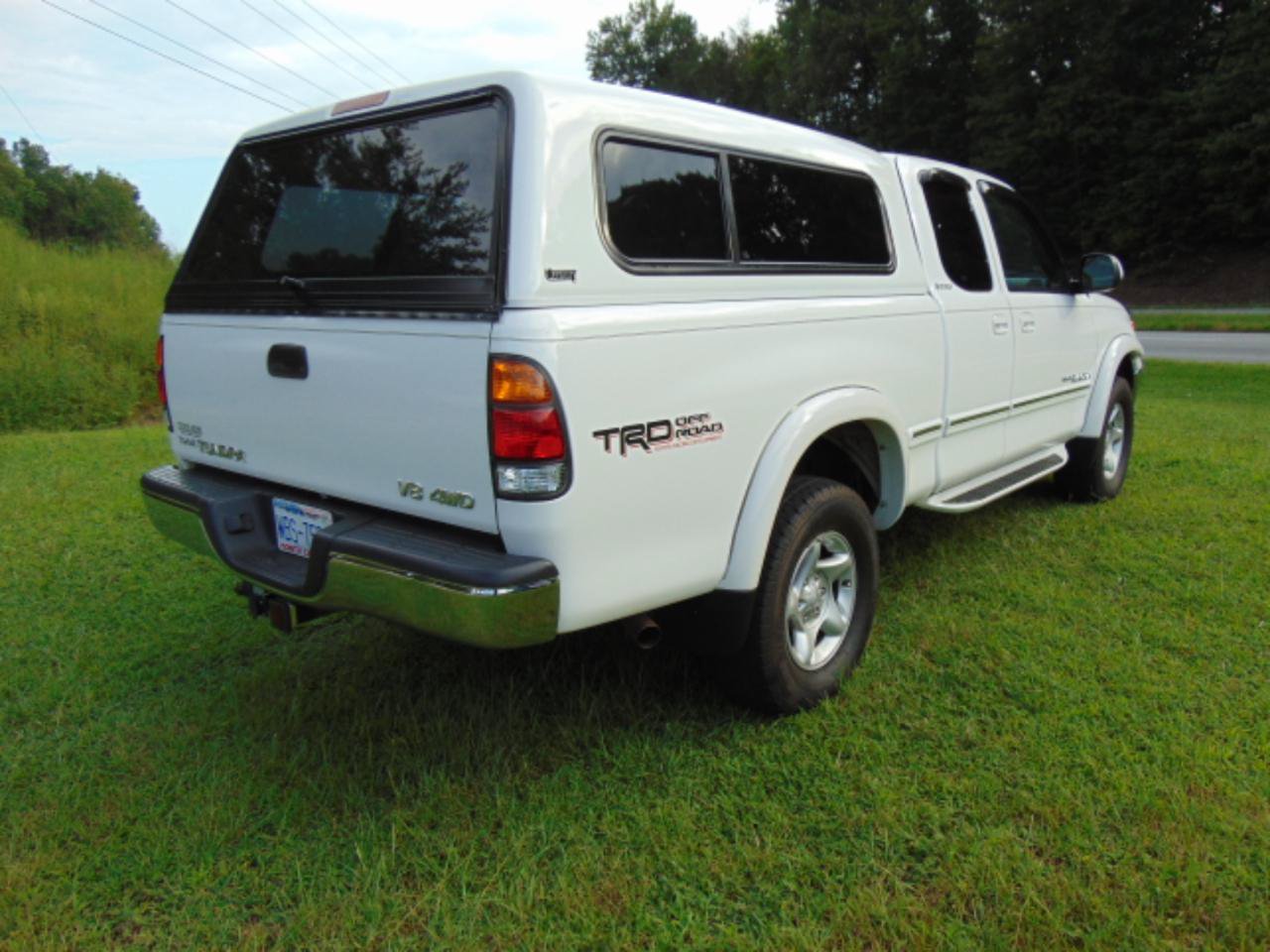 Used 2000 Toyota Tundra Limited w/ Off-Road Pkg AWD/4WD image 3