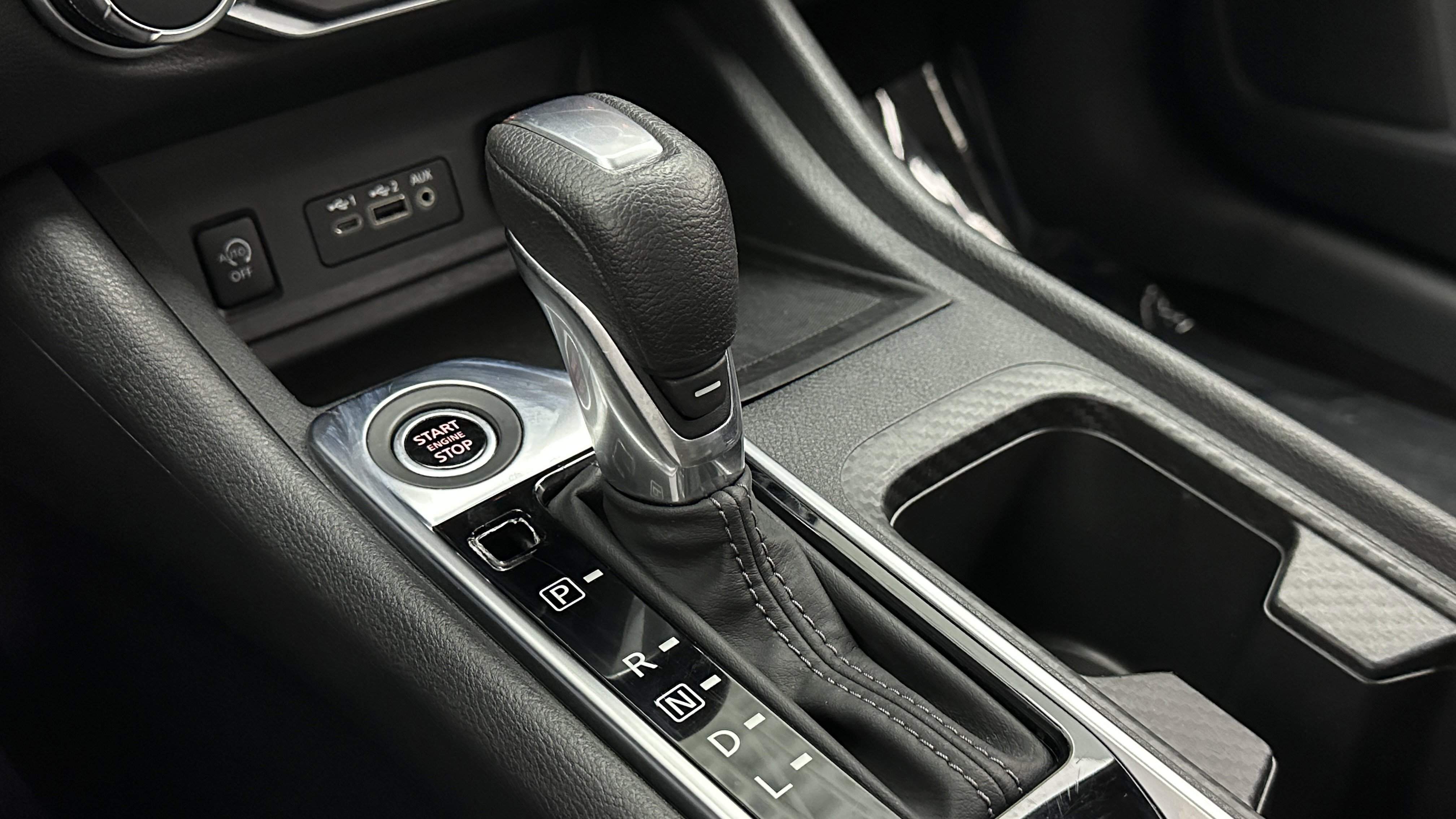 Used 2025 Nissan Sentra SV image 13