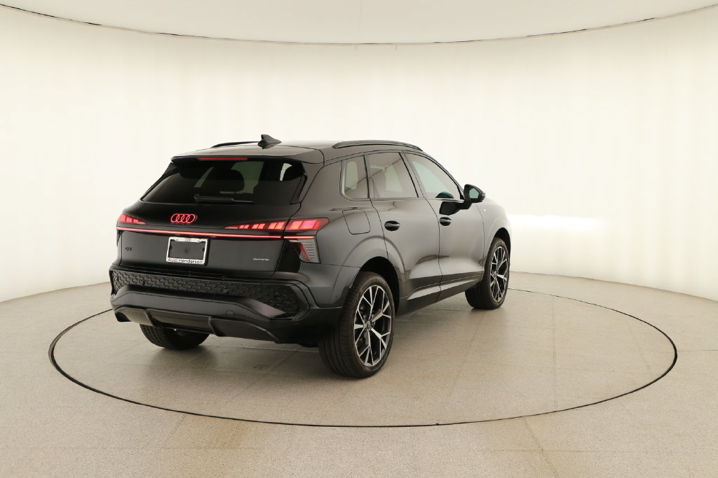 Certified 2026 Audi Q3 quattro 2.0T AWD/4WD image 6