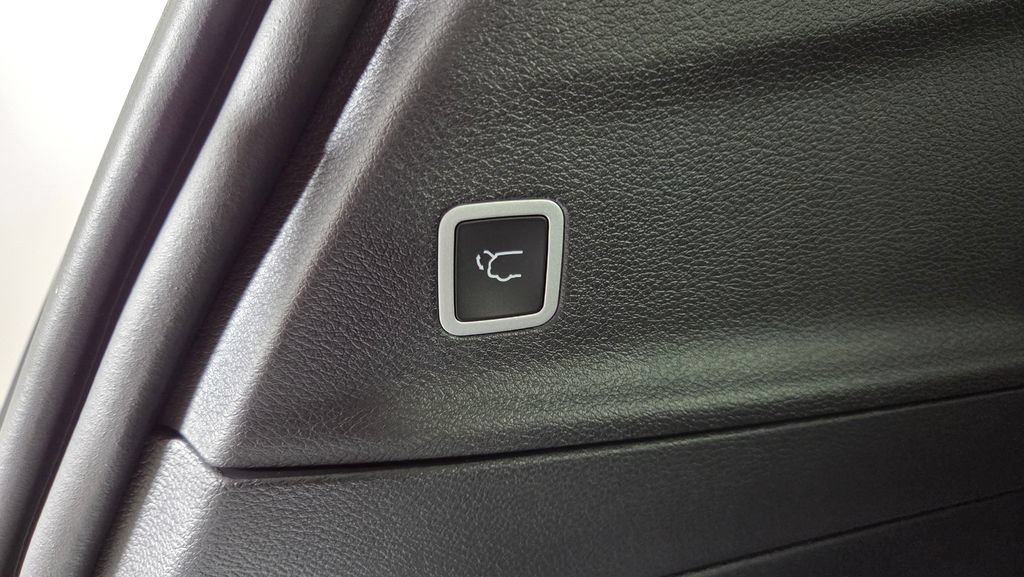 New 2025 Chrysler Pacifica Select w/ Fav Edition Package FWD image 11