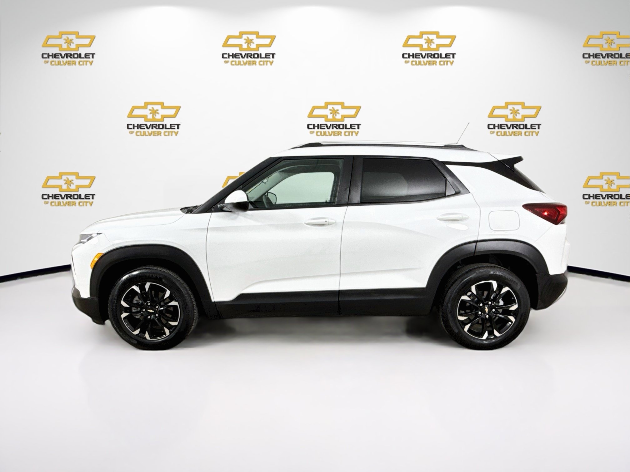 Used 2023 Chevrolet TrailBlazer LT FWD image 5