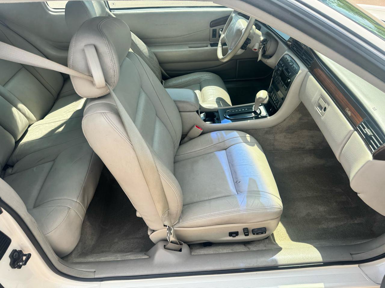 Used 2001 Cadillac Eldorado ESC w/ Comfort/Convenience Pkg FWD image 9