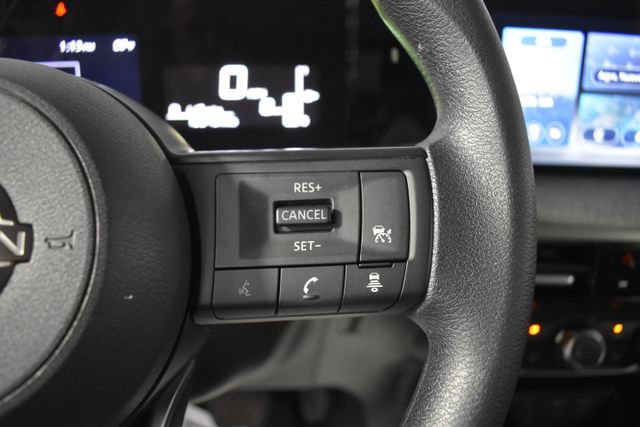 Certified 2025 Nissan Kicks SV AWD/4WD image 15