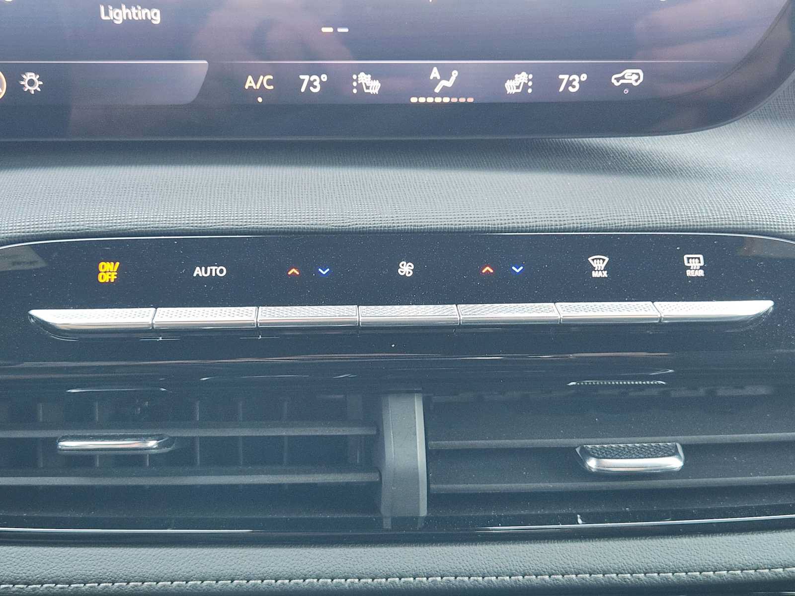 Used 2025 Buick Enclave Sport Touring w/ Power Package FWD image 18