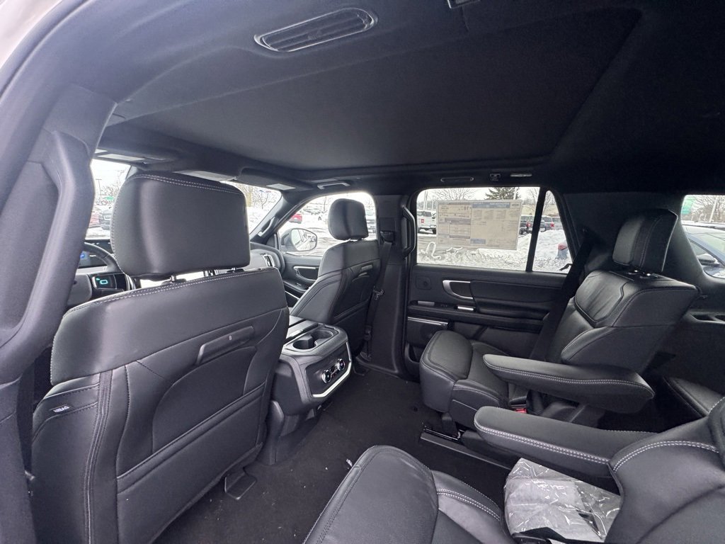 New 2025 Ford Expedition Max Platinum w/ Stealth Performance Package image 15