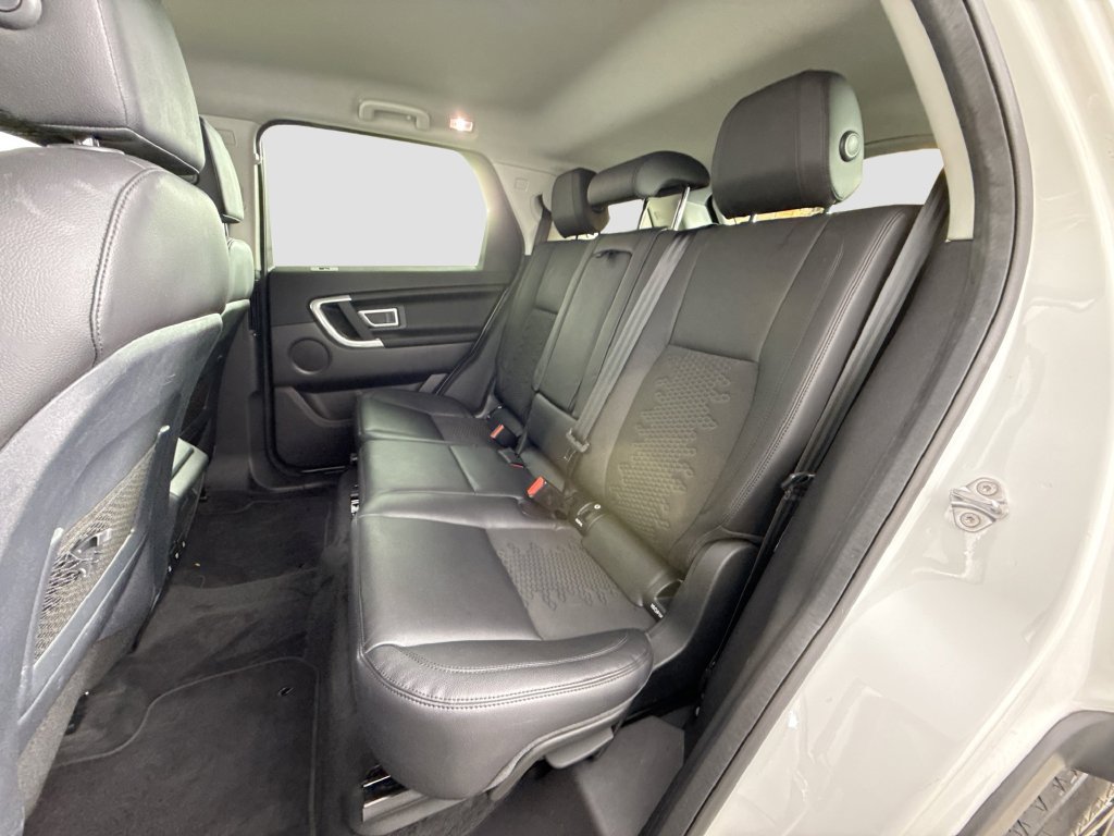 Used 2019 Land Rover Discovery Sport SE AWD/4WD image 24