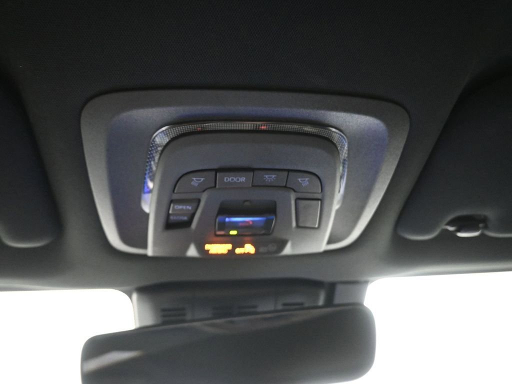 Used 2024 Toyota Crown Platinum image 11