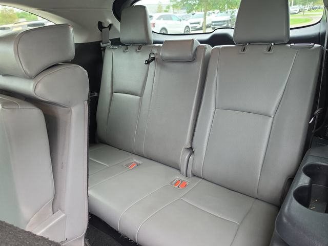 Used 2022 Toyota Highlander XLE FWD image 14