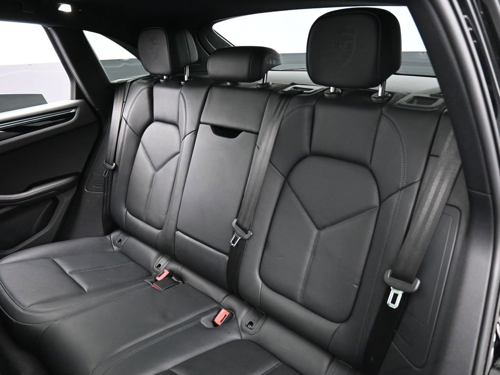 Certified 2023 Porsche Macan Turbo image 24